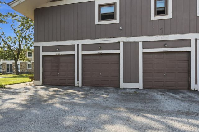 20127 Woodale Street 154, Lynwood, IL 60411