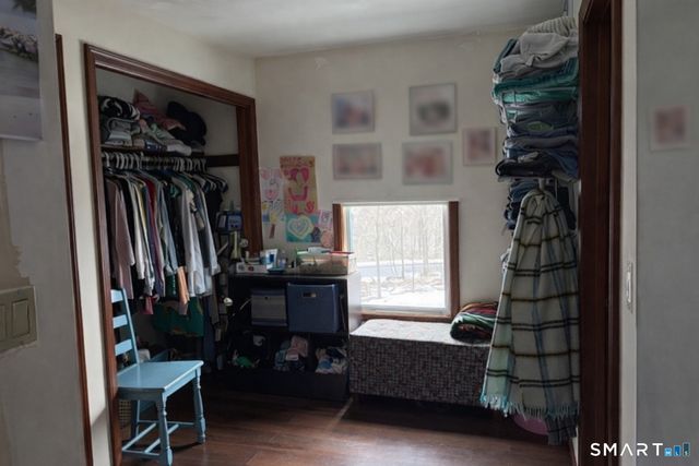 6 Cornfield Lane, Woodbridge, CT 06525