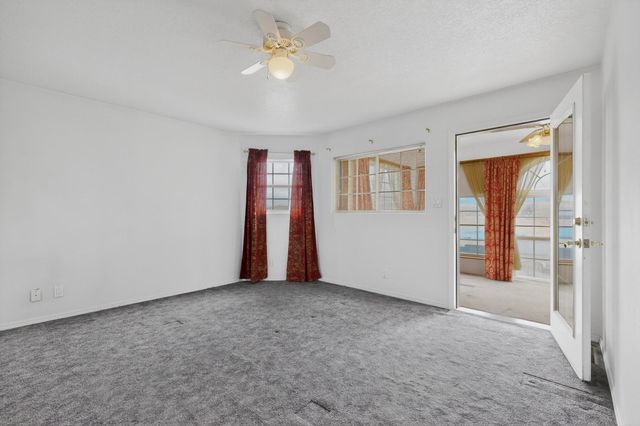 24 Della Road, Los Lunas, NM 87031