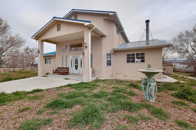 24 Della Road, Los Lunas, NM 87031