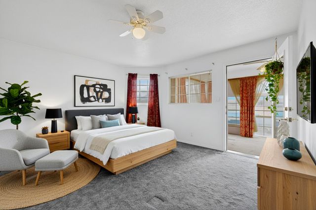 24 Della Road, Los Lunas, NM 87031