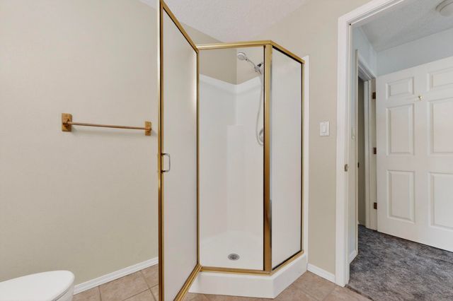 24 Della Road, Los Lunas, NM 87031