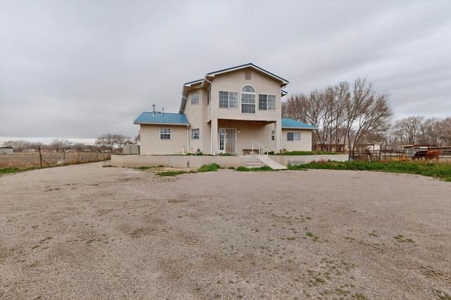 24 Della Road, Los Lunas, NM 87031