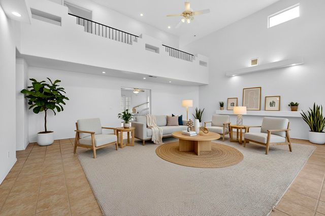 24 Della Road, Los Lunas, NM 87031