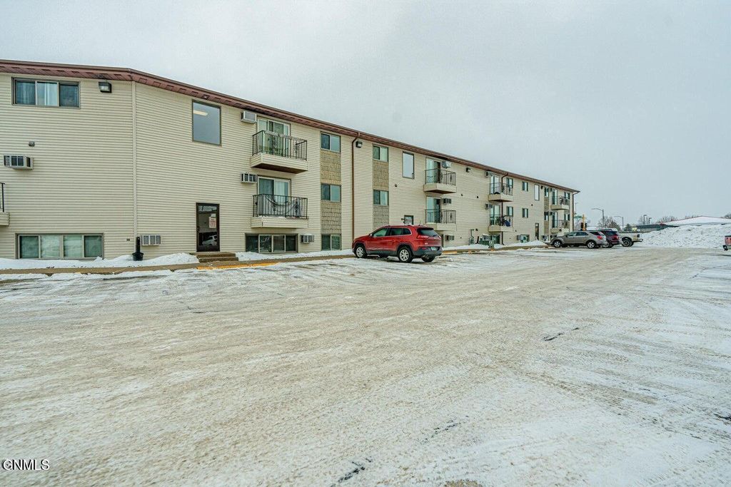 1112 Portland Drive, Bismarck, ND 58504 photo 17