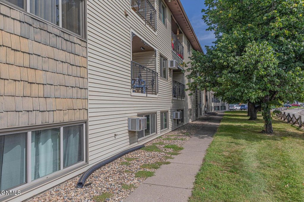 1112 Portland Drive, Bismarck, ND 58504 photo 21