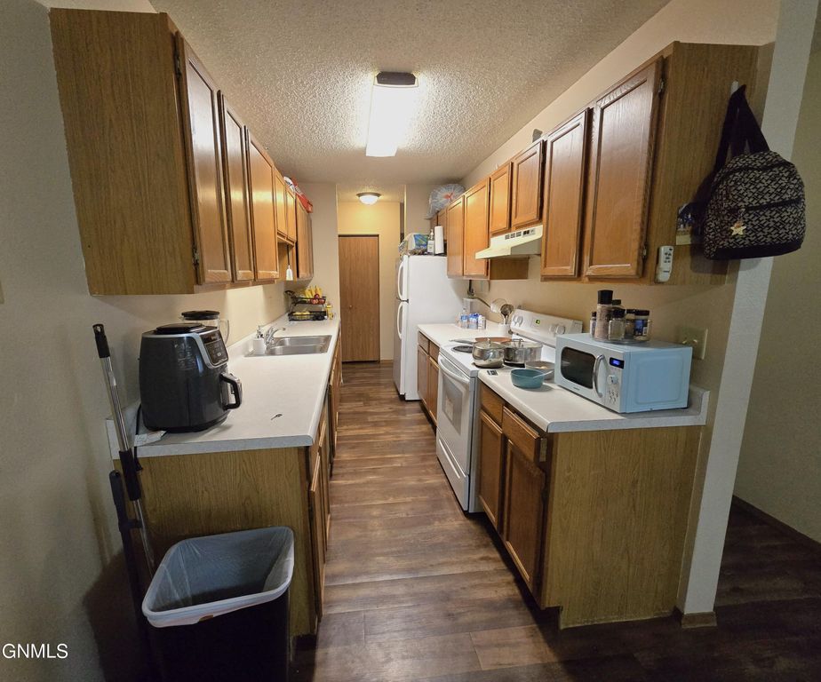 1112 Portland Drive, Bismarck, ND 58504 photo 4