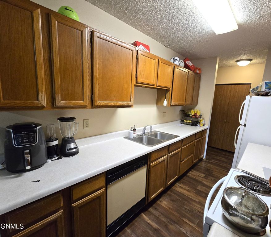 1112 Portland Drive, Bismarck, ND 58504 photo 6