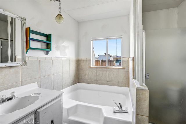 20695 Dale Evans Pkwy, Apple Valley, CA 92307