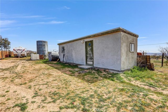 20695 Dale Evans Pkwy, Apple Valley, CA 92307