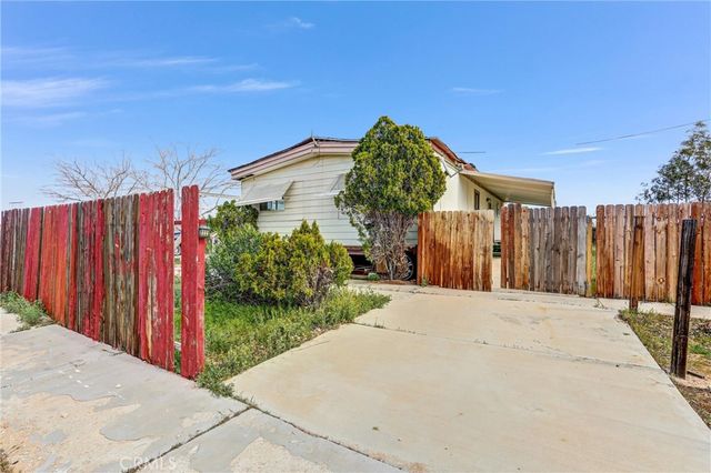 20695 Dale Evans Pkwy, Apple Valley, CA 92307