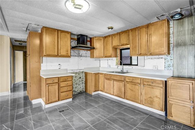 20695 Dale Evans Pkwy, Apple Valley, CA 92307