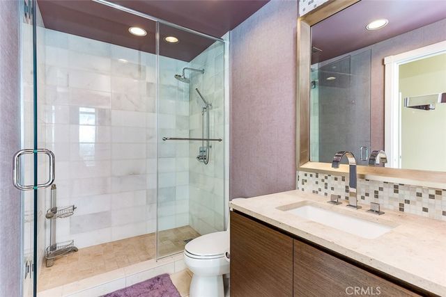 900 W Olympic Boulevard 47B, Los Angeles, CA 90015