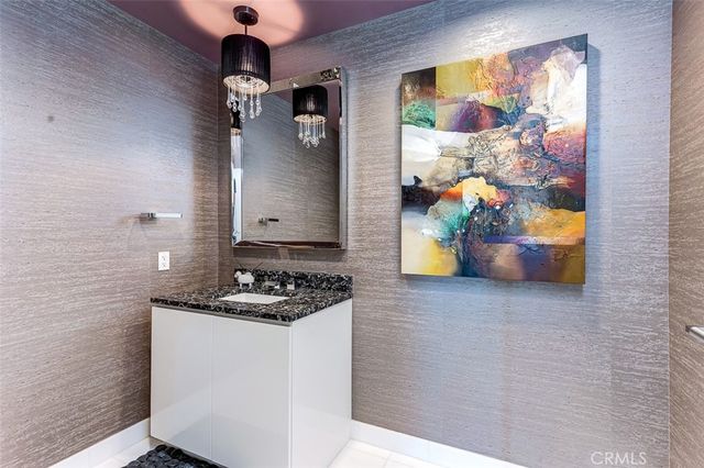 900 W Olympic Boulevard 47B, Los Angeles, CA 90015