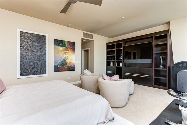 900 W Olympic Boulevard 47B, Los Angeles, CA 90015