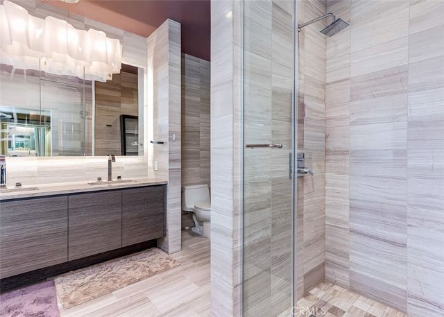 900 W Olympic Boulevard 47B, Los Angeles, CA 90015