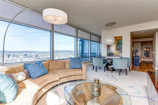 900 W Olympic Boulevard 47B, Los Angeles, CA 90015