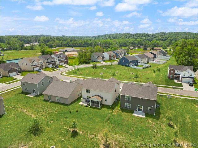 5004 Schaefer Lane, Floyds Knobs, IN 47119