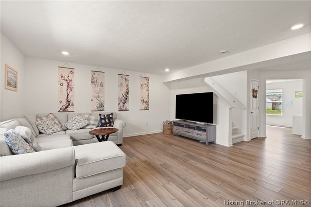 5004 Schaefer Lane, Floyds Knobs, IN 47119