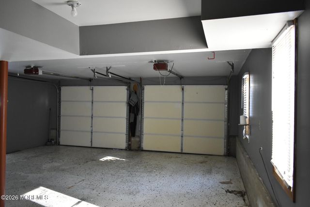 105 Atlantic Avenue, Waretown, NJ 08758