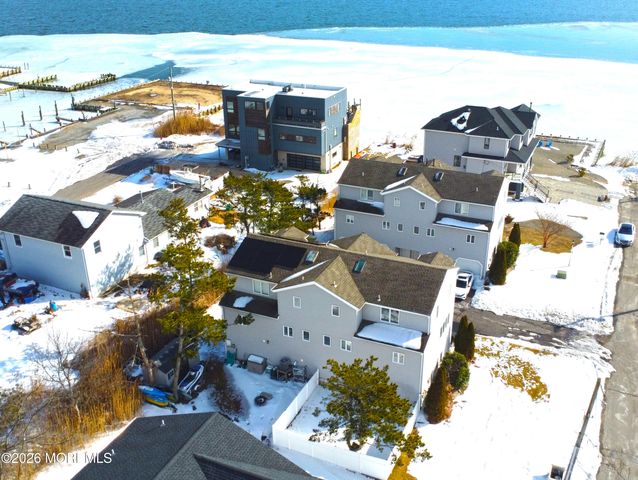 105 Atlantic Avenue, Waretown, NJ 08758