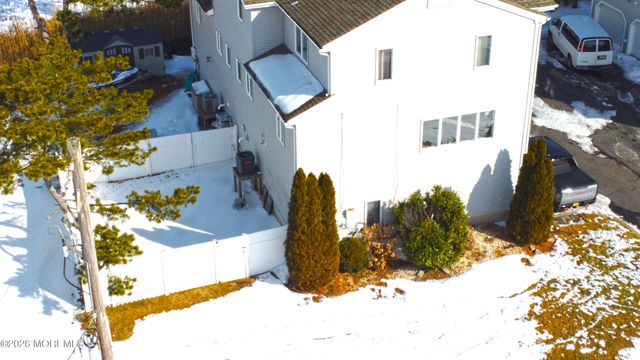 105 Atlantic Avenue, Waretown, NJ 08758