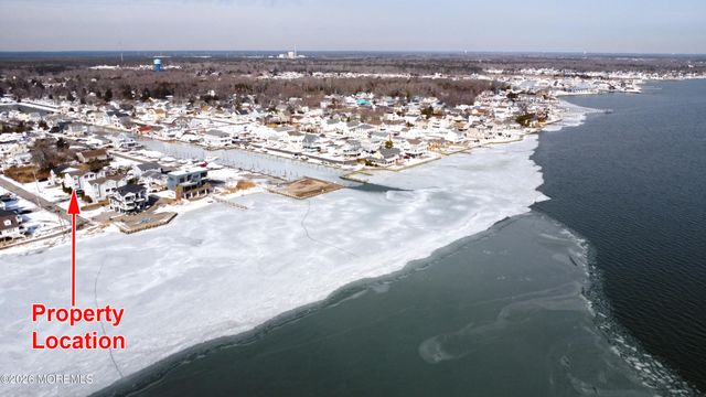 105 Atlantic Avenue, Waretown, NJ 08758