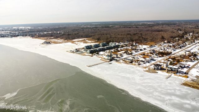 105 Atlantic Avenue, Waretown, NJ 08758