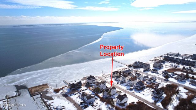 105 Atlantic Avenue, Waretown, NJ 08758