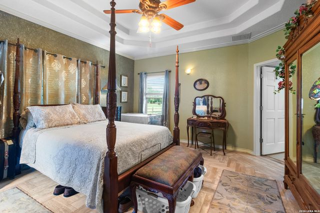 212 ANTLER CIR, Bandera, TX 78003
