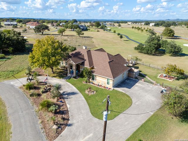 212 ANTLER CIR, Bandera, TX 78003