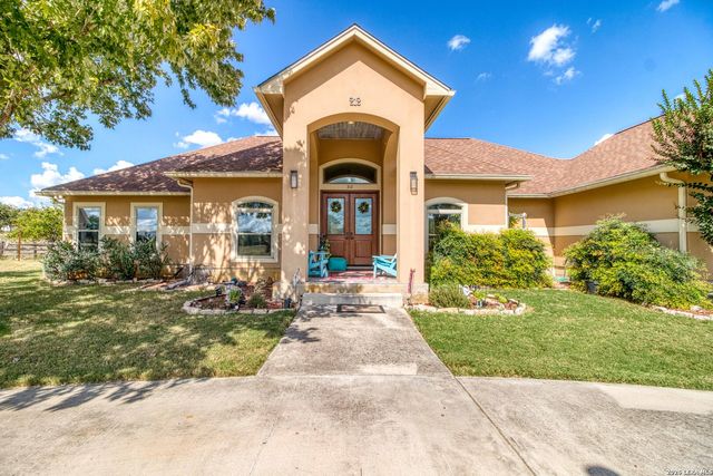 212 ANTLER CIR, Bandera, TX 78003