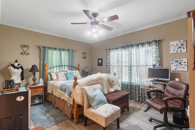 212 ANTLER CIR, Bandera, TX 78003