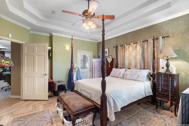 212 ANTLER CIR, Bandera, TX 78003