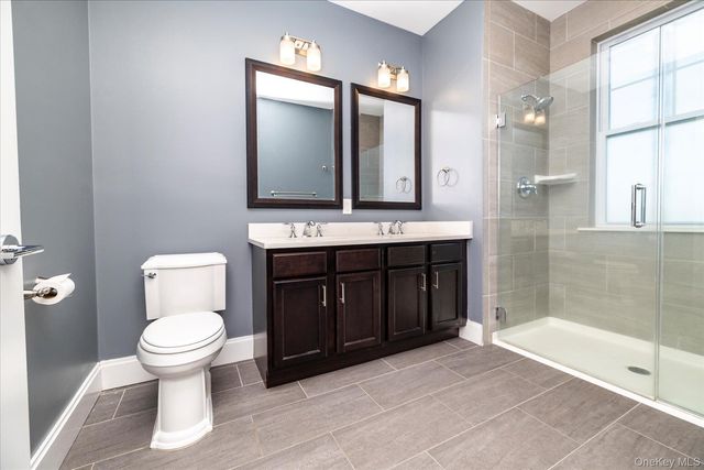 631 Marina Pointe Drive 631, East Rockaway, NY 11518