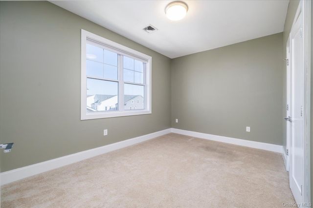 631 Marina Pointe Drive 631, East Rockaway, NY 11518