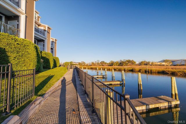 631 Marina Pointe Drive 631, East Rockaway, NY 11518