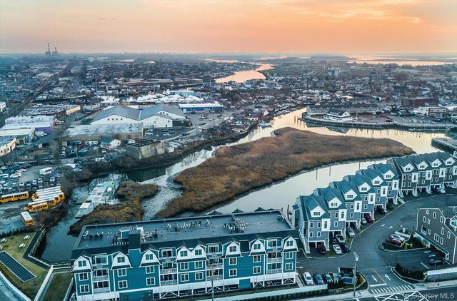 631 Marina Pointe Drive 631, East Rockaway, NY 11518