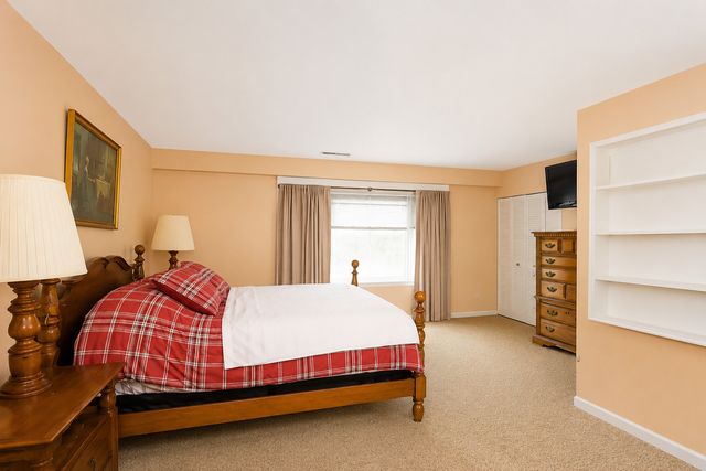 1751 Taft Avenue, Rolling Meadows, IL 60008
