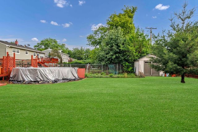 1751 Taft Avenue, Rolling Meadows, IL 60008