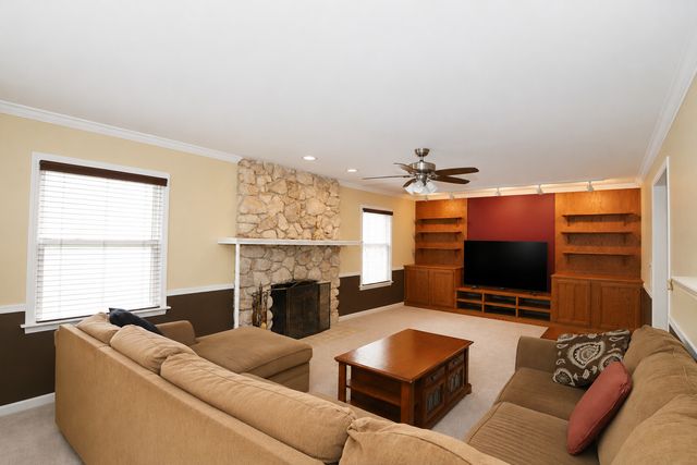 1751 Taft Avenue, Rolling Meadows, IL 60008