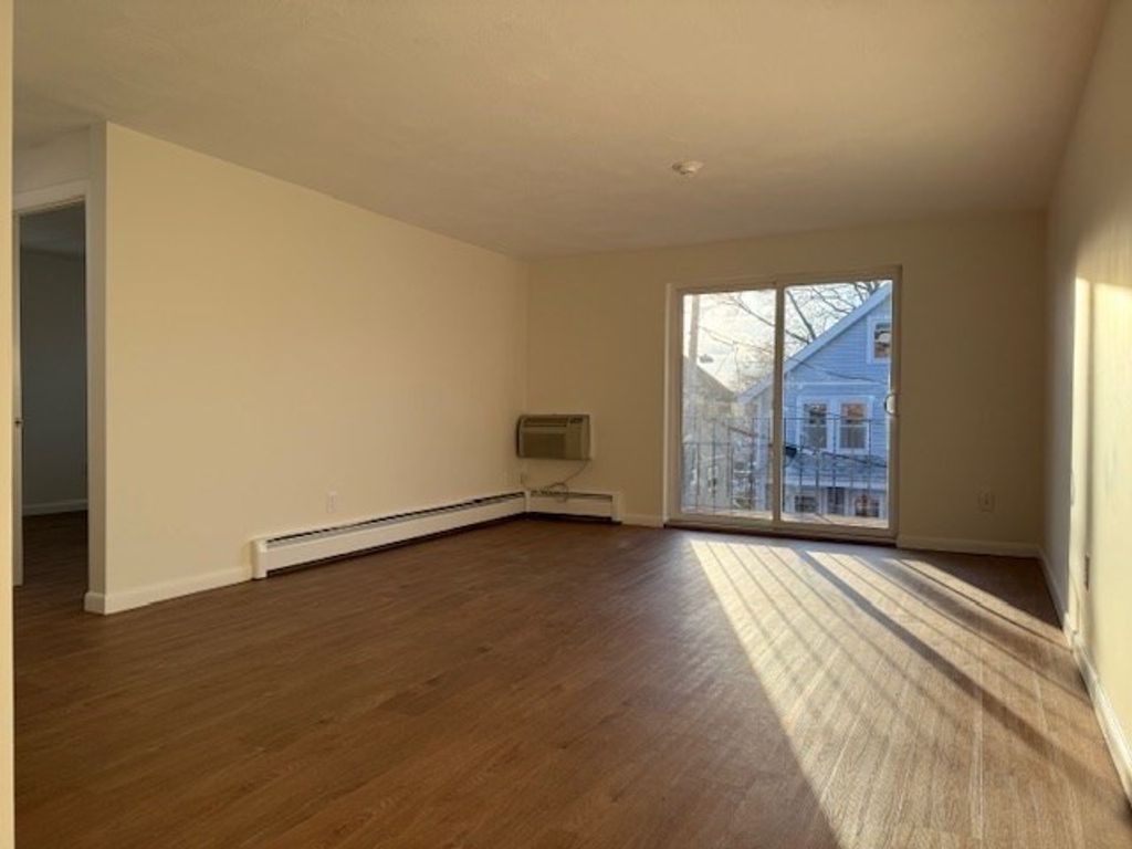 350 Highland 27, Malden, MA 02148