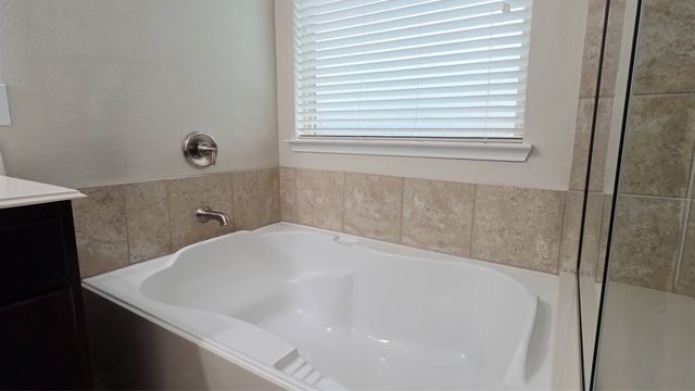 206 Pleasant Hill Lane, Fate, TX 75189