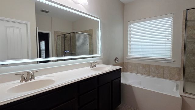 206 Pleasant Hill Lane, Fate, TX 75189