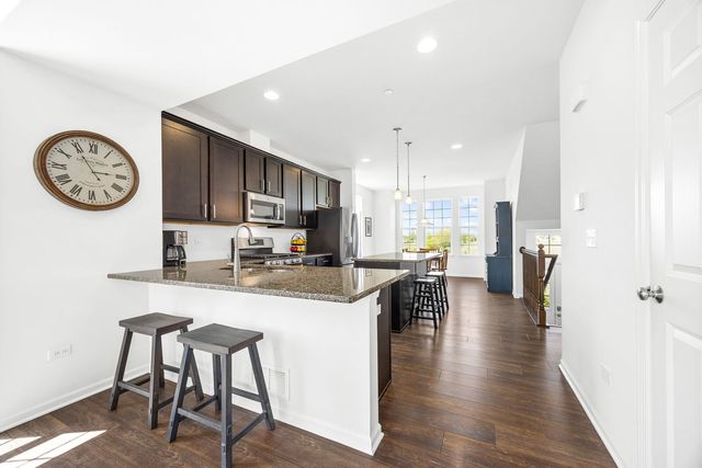 4467 Monroe Court, Naperville, IL 60564
