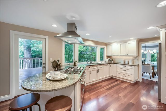 4842 152nd Place SE, Bellevue, WA 98006