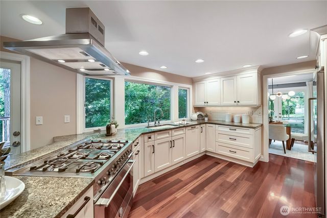 4842 152nd Place SE, Bellevue, WA 98006
