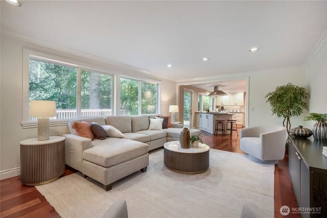 4842 152nd Place SE, Bellevue, WA 98006