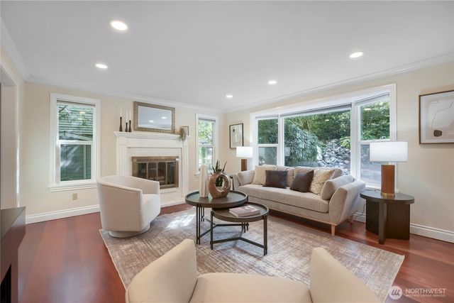 4842 152nd Place SE, Bellevue, WA 98006