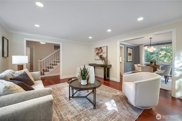 4842 152nd Place SE, Bellevue, WA 98006